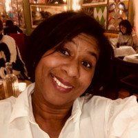 Linda Lewis avatar image