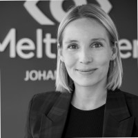 Julia Nill avatar image