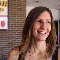 Leah Warshawski avatar image