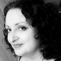 Lisa Feinson avatar image