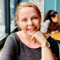 Lynsey Longfield avatar image