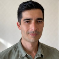 Robert Hardy avatar image