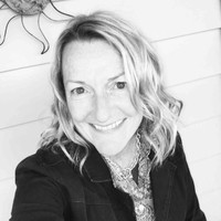 Linda Warner avatar image