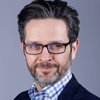 Derek Lloyd avatar image