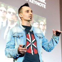 Yan Romanikhin avatar image