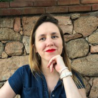 Elise Naves avatar image