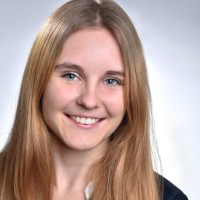 Julia Mandl avatar image