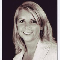 Sina Hoppe avatar image