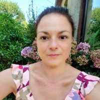 Julie Savaris avatar image