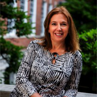 Karen Valente avatar image