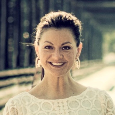 Summer Ives avatar image