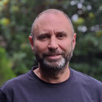 Julian Dell avatar image