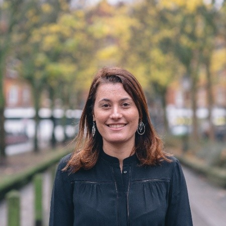 Joana De Paula avatar image