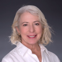 Elizabeth Tracey avatar image