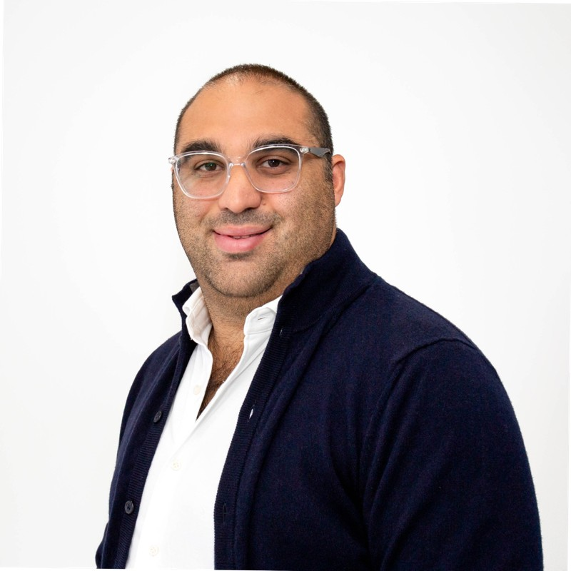 isaac mizrahi avatar image