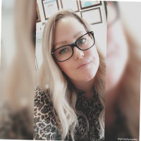 Lindsey King avatar image