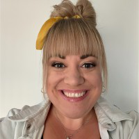 Sarah Ellis avatar image