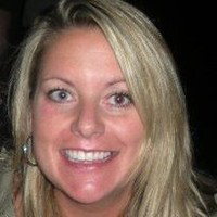 Suzy Stoll avatar image