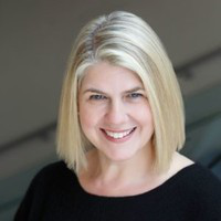 Elizabeth Semmelhack avatar image