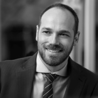 Lee Miles avatar image