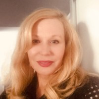 Lisa Rennie avatar image