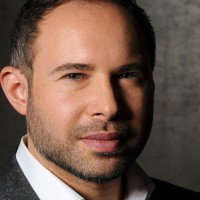 Simon Thomas avatar image