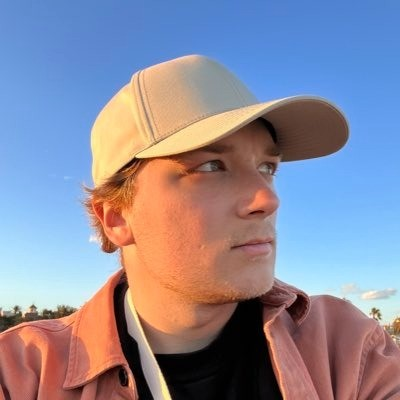 Arseniy Maximov avatar image