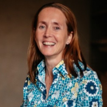 Helen  Roberts avatar image
