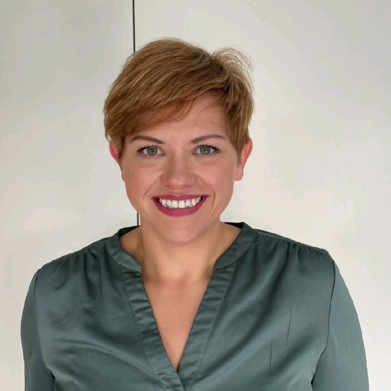 Caroline Bennett avatar image