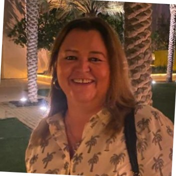 Julia Valentine avatar image