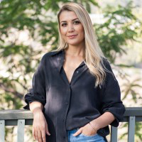 Naira Hart avatar image