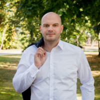Dariusz Nowacki avatar image