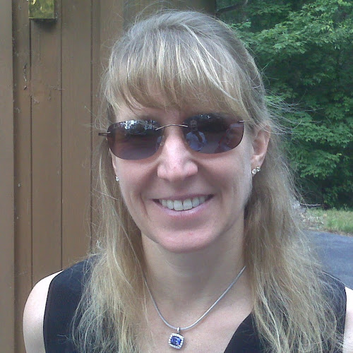 Mia Petersen avatar image