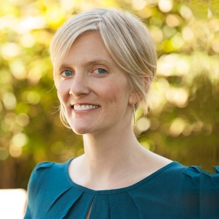 Lindsey Cole avatar image