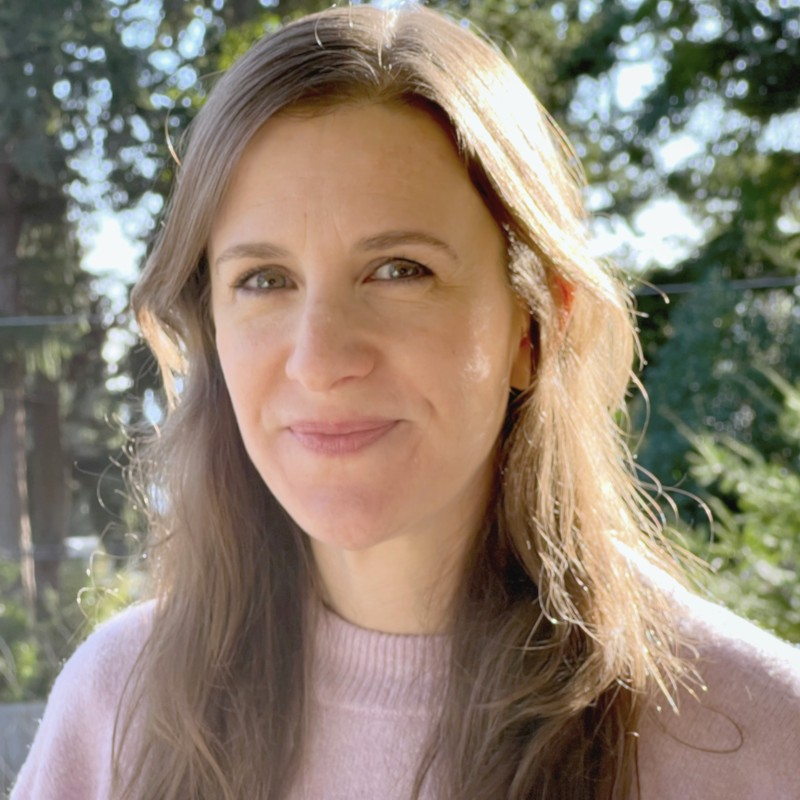 Julie Snider avatar image