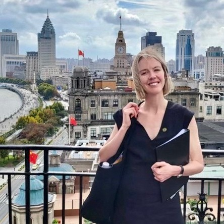 Lauren 劳伦 avatar image