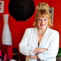 Lisa Lipkin avatar image