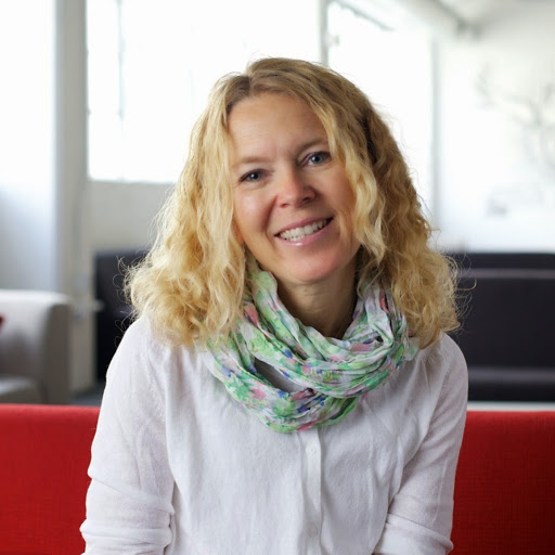 Lynda Smith avatar image