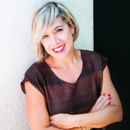 amy linnelln avatar image