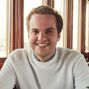 Luciano Bueno avatar image