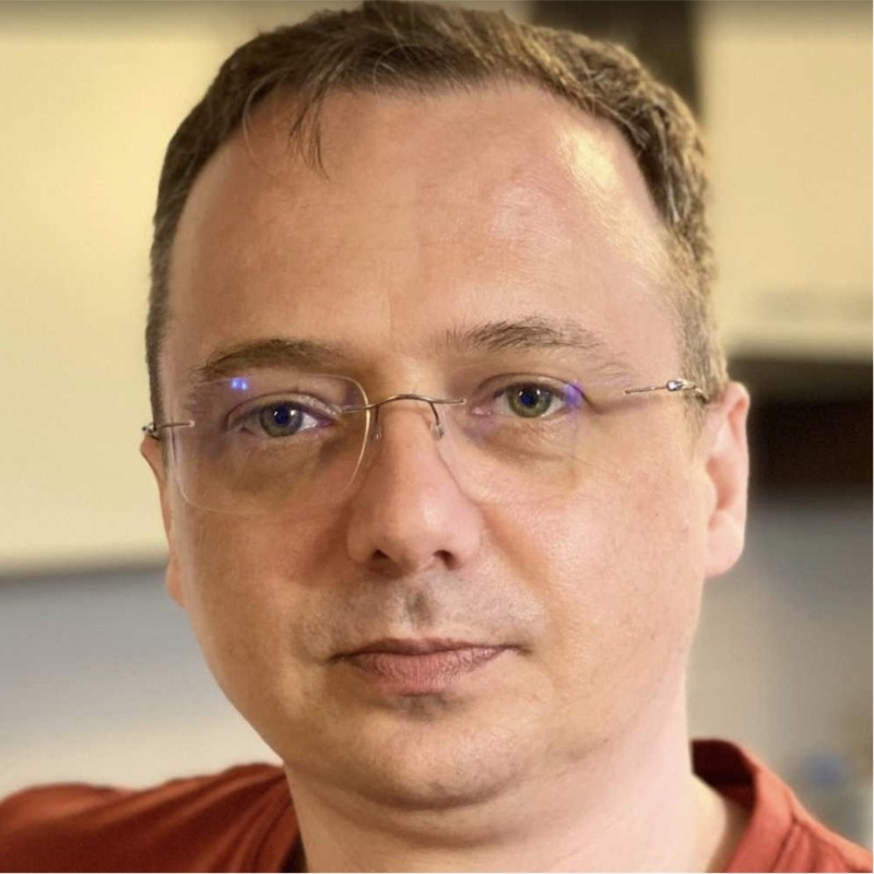 Iulian Brayer avatar image