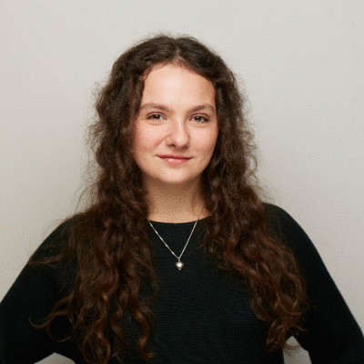 Stephanie Esser avatar image