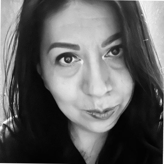 Elizabeth López avatar image