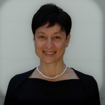 Oksana Yuzefovich avatar image