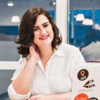 Luciane Costa avatar image