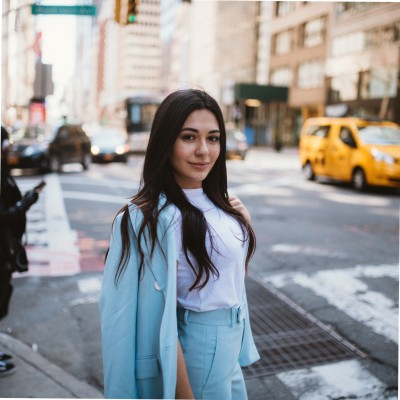 Lili Varzhapetyan avatar image