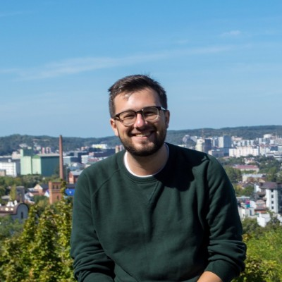 Roman Makovyak avatar image