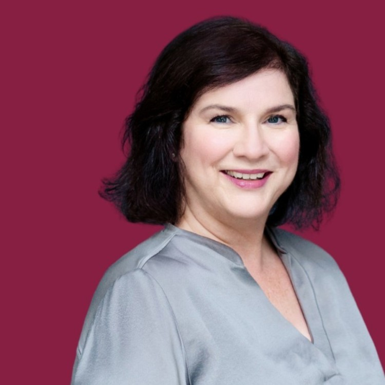 CAROLE BOZKURT - Sales and Business Coach avatar image