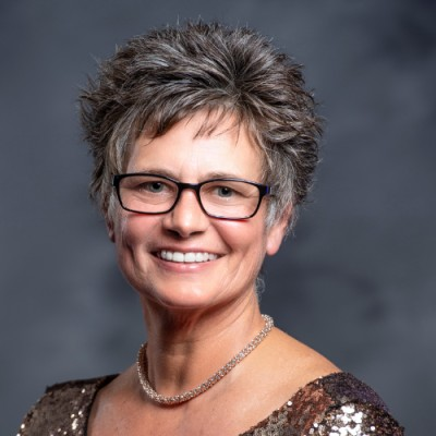 Julie Folden avatar image