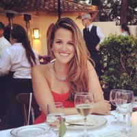 Simone Lopes avatar image